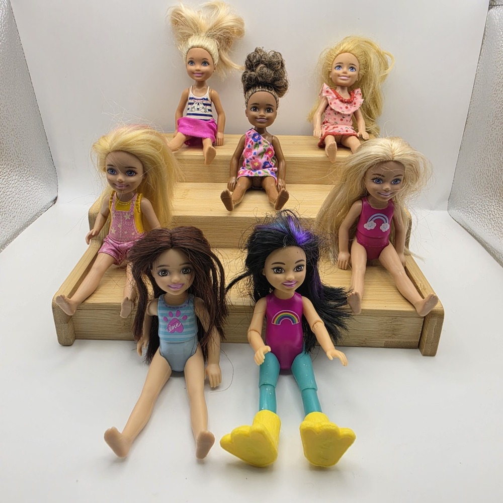 Set Of 7 Barbie Club Chelsea Dolls Little Sister Cutie Reveal Brunette Blonde